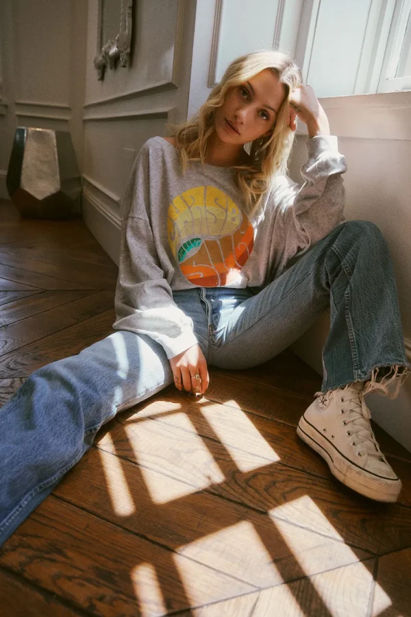 Cheap Chase The Sun Women Graphics | Tops